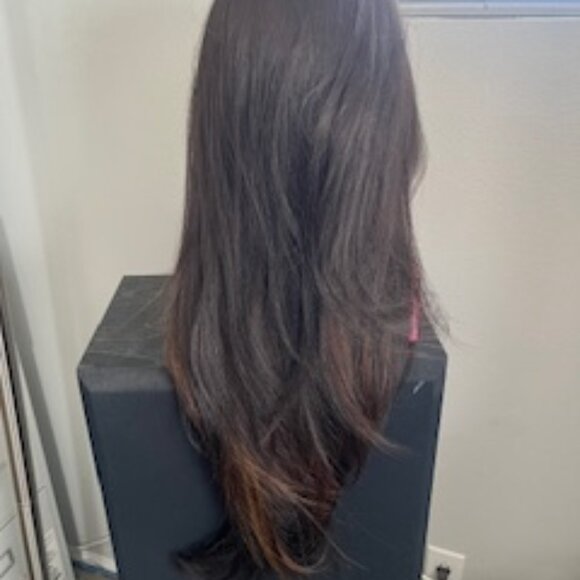 New lace front free part wig Melvina color Dark Brown with a lighter brown - Picture 7 of 10